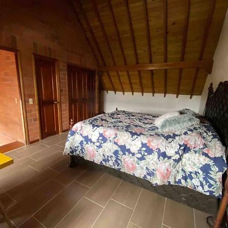 Hermosa Casa , Con Parqueadero En Rionegro Cerca Al Aeropuerto Villa Ngoại thất bức ảnh