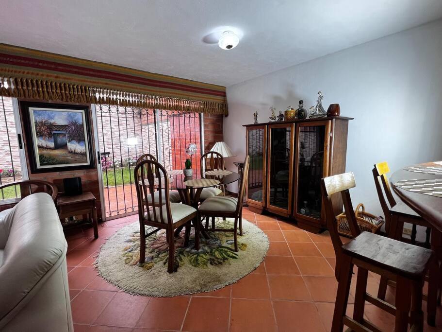 Hermosa Casa , Con Parqueadero En Rionegro Cerca Al Aeropuerto Villa Ngoại thất bức ảnh